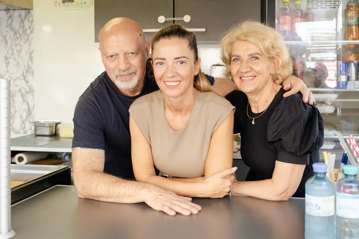 Réka, Ferenc und Maria — die Familie hinter Langos Queen